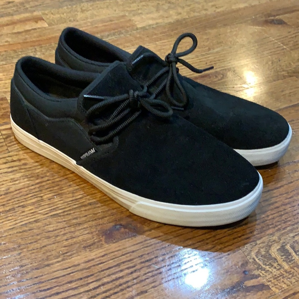 Supra Low Top Cuba Sneakers